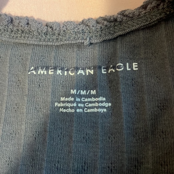 Cropped Button Tank - Picture 3 of 4